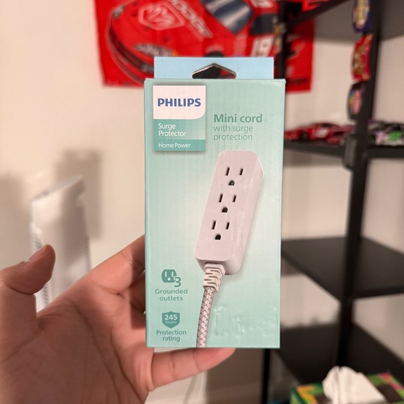 Philips 3 Grounded Outlet Surge Protector, White Mini Cord - New SEALED!!! - Picture 1 of 5